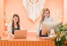 I Worked From Home for 10+ Years, Then Tried an In-Person Job – Here’s What Surprised Me I Worked From Home for 10+ Years, Then Tried an In-Person Job – Here’s What Surprised Me
